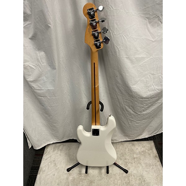 Used Fender Used Fender Player Precision Bass Polar White Electric Bass Guitar