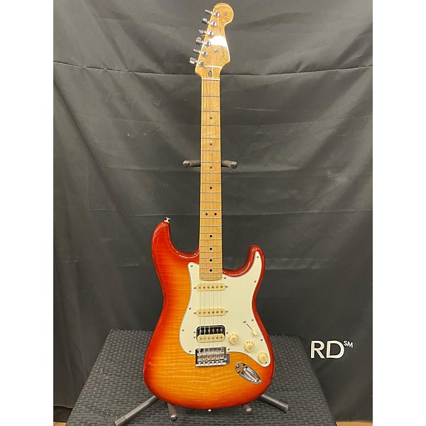 Used Fender Used Fender Player Stratocaster HSS Sienna Sunburst Solid Body Electric Guitar