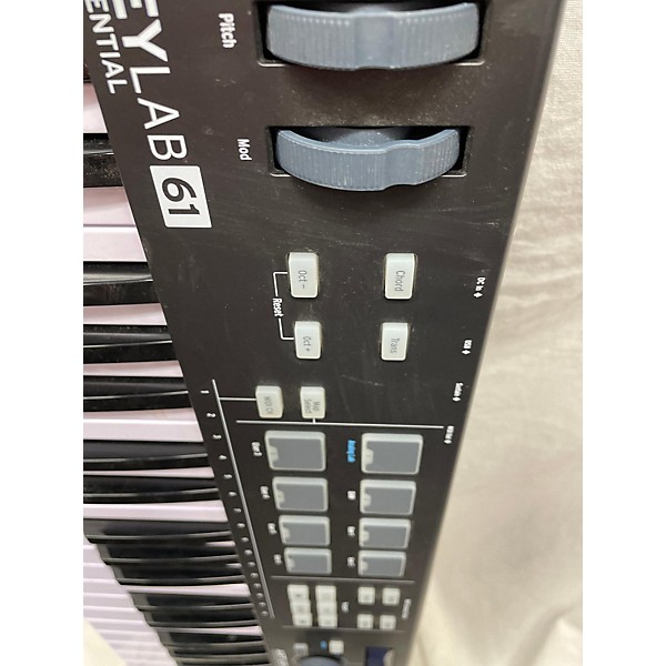 Used Arturia Used Arturia Keylab Essential 61 MIDI Controller