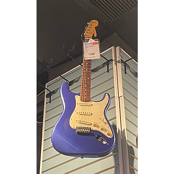 Used Fender Used Fender 60th Anniversary American Standard Stratocaster Blue Metallic Solid Body Electric Guitar