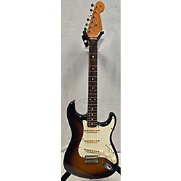 Used Fender Used Fender Classic Series 1960S Stratocaster 3 Tone Sunburst Solid Body Electric Guitar