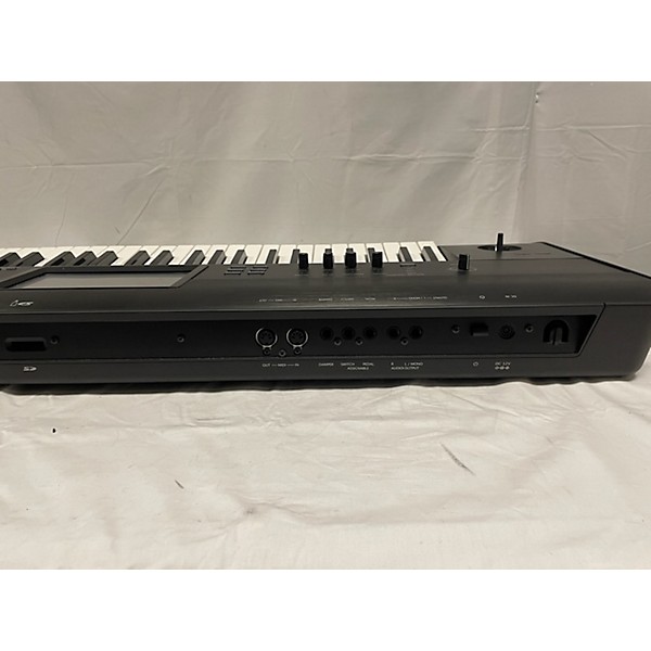 Used KORG Krome 61 Key Keyboard Workstation