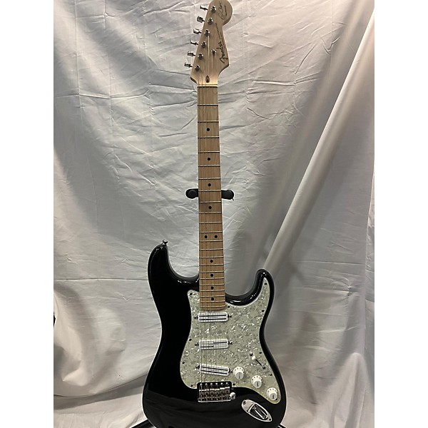 Used Fender Used Fender Artist Series Eric Clapton Stratocaster Black And White Solid Body Electric Guitar