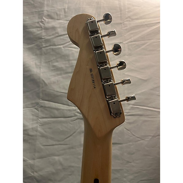 Used Fender Used Fender Artist Series Eric Clapton Stratocaster Black And White Solid Body Electric Guitar