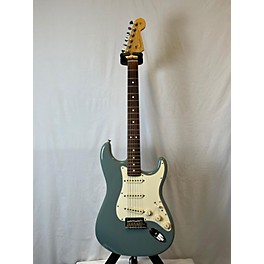 Used Fender Used Fender American Professional Stratocaster SSS Sonic Grey Solid Body Electric Guitar