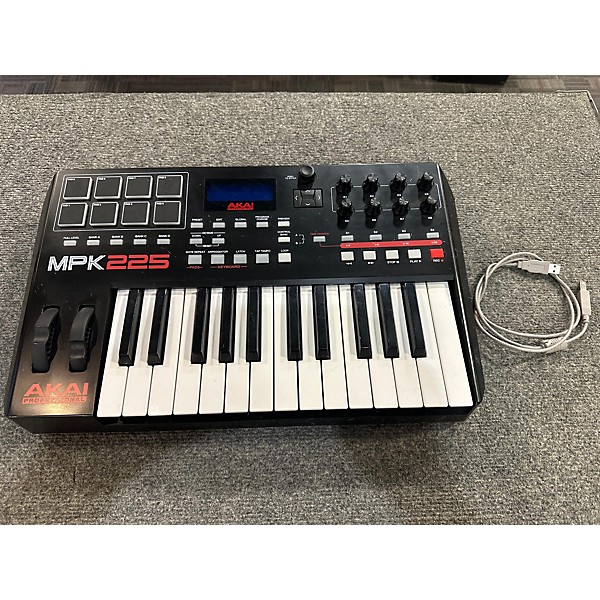 Used Akai Professional Used Akai Professional MPK225 25-Key MIDI Controller