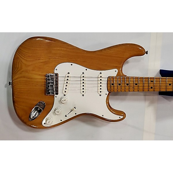 Used Fender Used Fender Stratocaster Natural Solid Body Electric Guitar