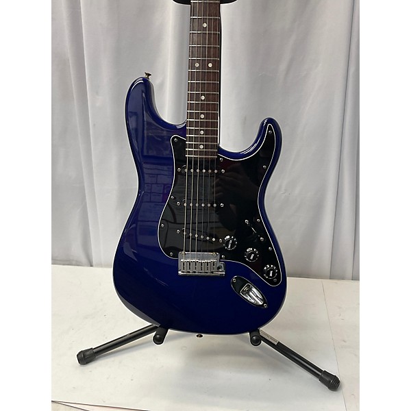 Used Fender Used Fender 40th Anniversary American Stratocaster Midnight Blue Solid Body Electric Guitar