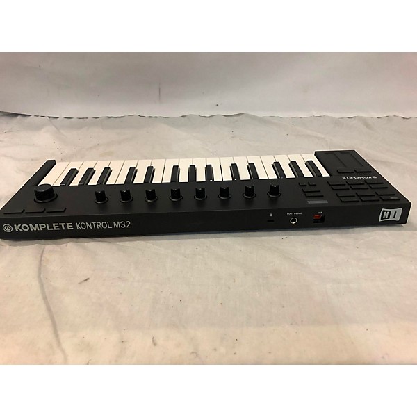 Used Native Instruments Used Native Instruments KOMPLETE KONTROL M32 MIDI Controller