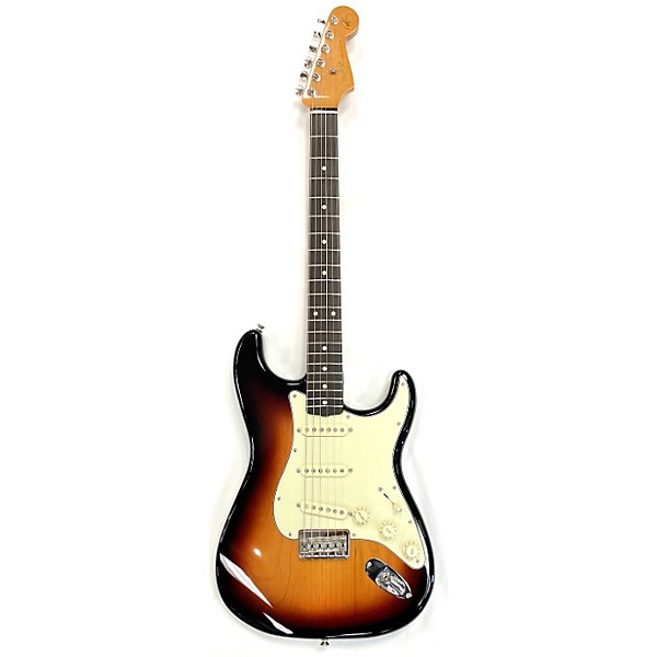 Used Fender Used Fender Artist Series Robert Cray Stratocaster Sunburst Solid Body Electric Guitar