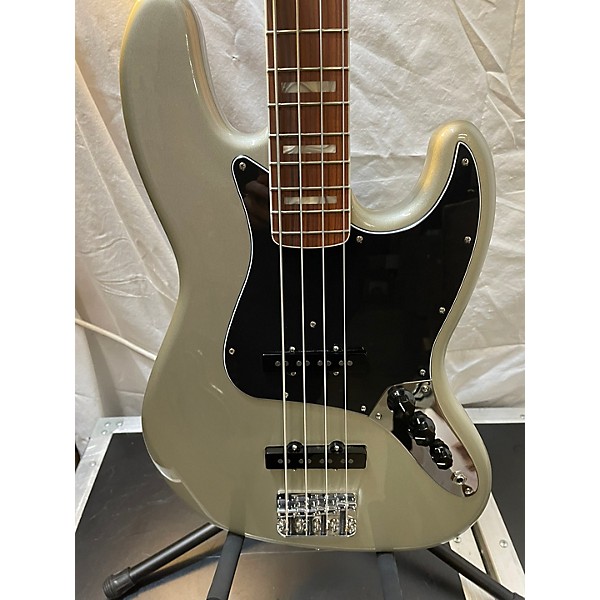 Used Used Fender Vintera 70s Jazz Bass Inca Silver Electric Bass Guitar