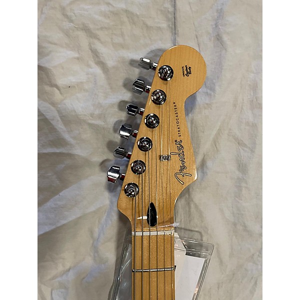 Used Fender Used 2021 Fender Limited Edition Player Stratocaster HSS Green Burst Solid Body Electric Guitar