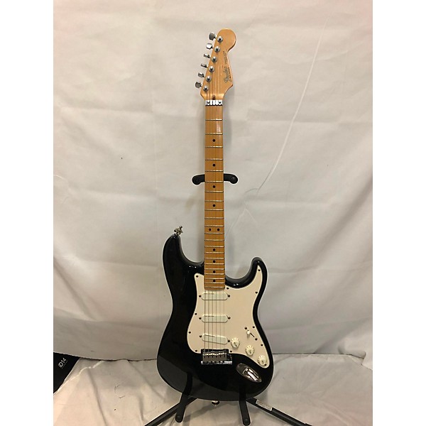 Vintage Vintage 1989 Fender Standard Stratocaster Plus Black Solid Body Electric Guitar