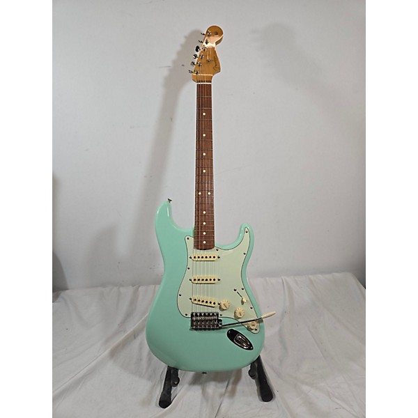 Used Fender Used Fender Vintera 60s Stratocaster Surf Green Solid Body Electric Guitar