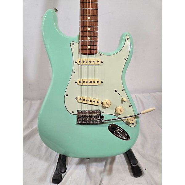 Used Fender Used Fender Vintera 60s Stratocaster Surf Green Solid Body Electric Guitar