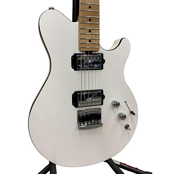 Used Ernie Ball Music Man Used Ernie Ball Music Man Reflex Alpine White Solid Body Electric Guitar