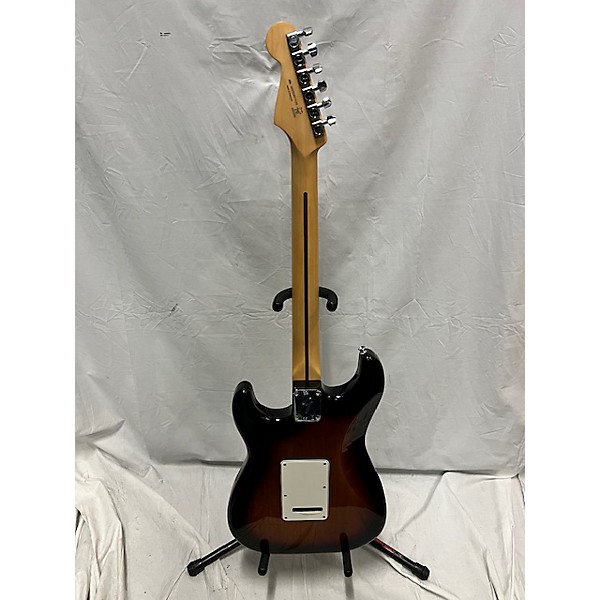 Used Fender Used 2024 Fender Player Stratocaster HSS 3 Color Sunburst Solid Body Electric Guitar