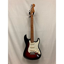 Used Fender Used Fender 60th Anniversary Stratocaster 2 Tone Sunburst Solid Body Electric Guitar