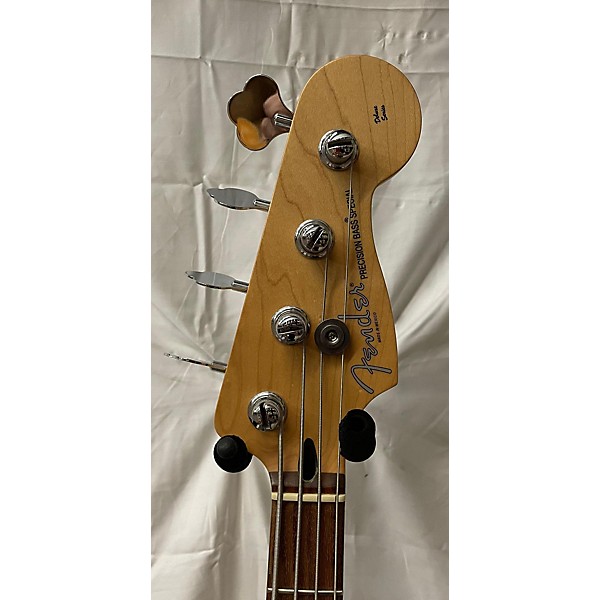 Used Fender Used 2010 Fender Deluxe Active Precision Bass Special White Electric Bass Guitar