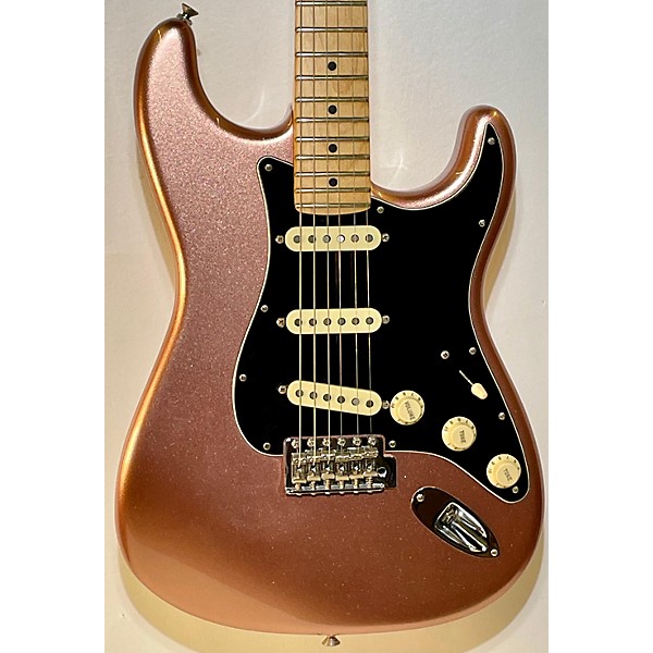 Used Fender Used Fender American Professional Stratocaster SSS Rose Gold Solid Body Electric Guitar