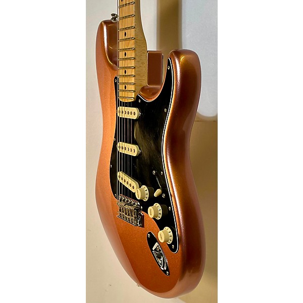 Used Fender Used Fender American Professional Stratocaster SSS Rose Gold Solid Body Electric Guitar