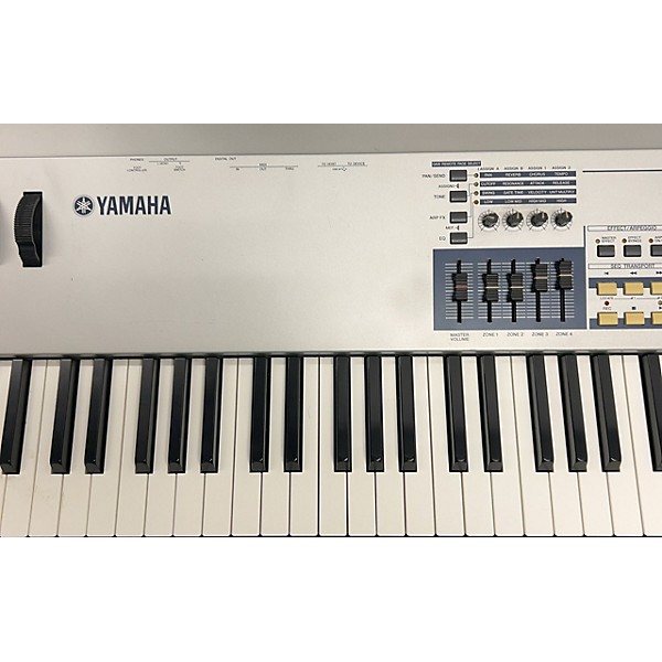 Used Yamaha MO8 88 Key Keyboard Workstation