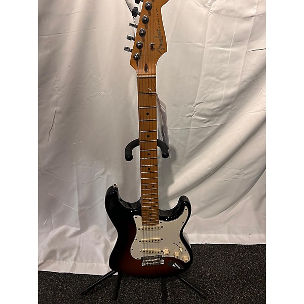 Used Fender Used Fender American Professional Standard Stratocaster HSS 3 Tone Sunburst Solid Body Electric Guitar