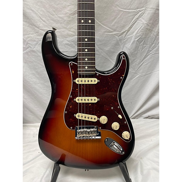 Used Fender Used Fender American Professional II Stratocaster 2 Color Sunburst Solid Body Electric Guitar