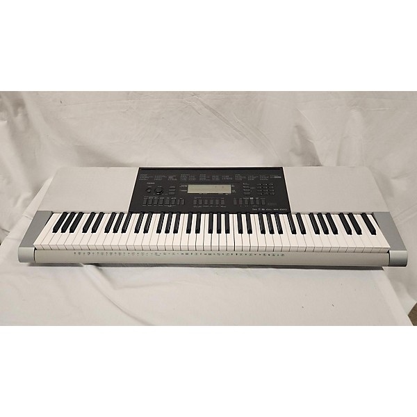 Used Casio WK220 Portable Keyboard