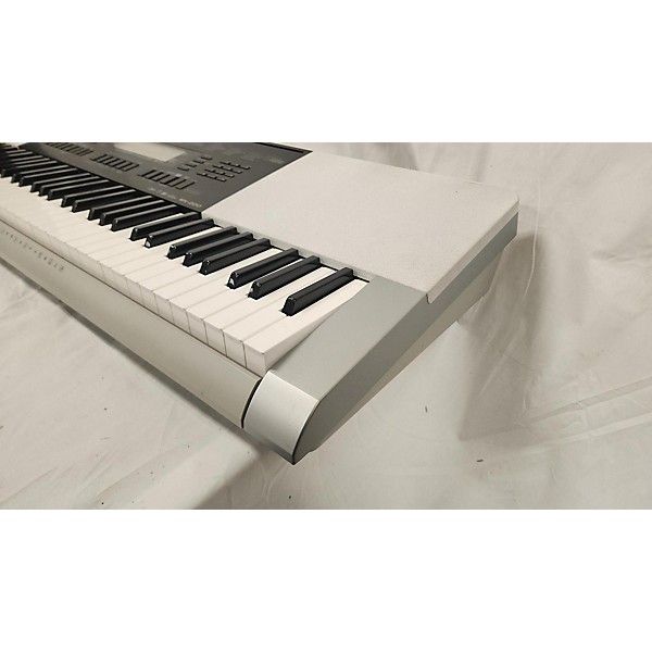 Used Casio WK220 Portable Keyboard