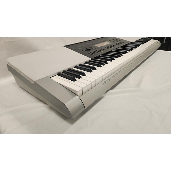 Used Casio WK220 Portable Keyboard