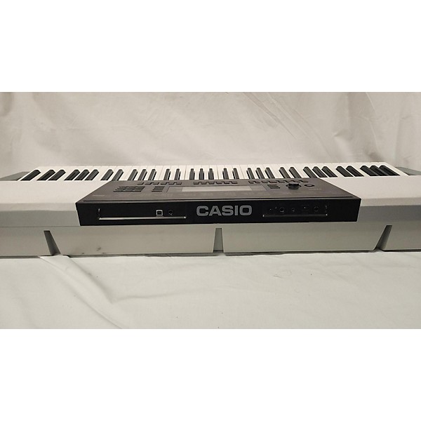 Used Casio WK220 Portable Keyboard