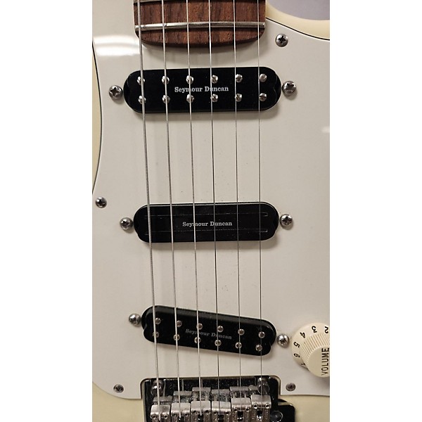 Used Fender Used Fender American Professional Stratocaster With Rosewood Neck Olympic White Solid Body Electric Guitar