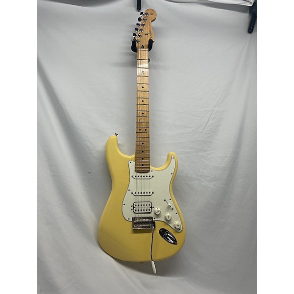 Used Fender Used Fender Player Stratocaster HSS Vintage Yellow Solid Body Electric Guitar