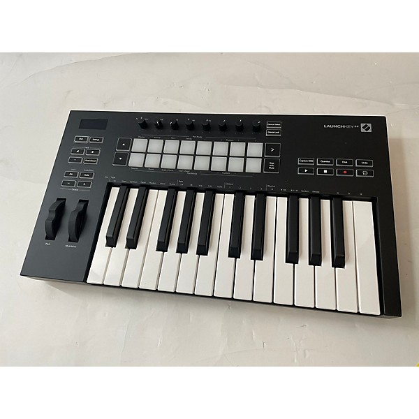 Used Novation Used Novation Launchkey 25 Key MIDI Controller