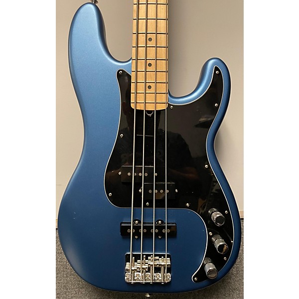 Used Fender Used 2019 Fender American Performer Precision Bass Lake Placid Blue Electric Bass Guitar