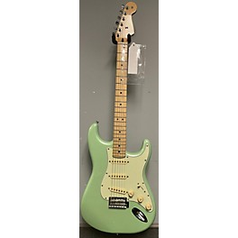 Used Fender Used Fender Player Stratocaster Limited Edition Surf Pearl Solid Body Electric Guitar