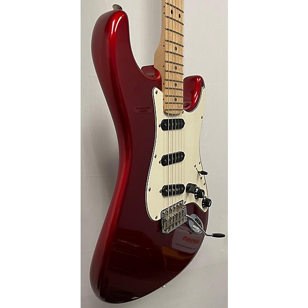 Used Fender Used Fender Artist Series Eric Clapton Stratocaster Candy Apple Red Metallic Solid Body Electric Guitar