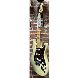 Used Fender Used Fender Artist Series Eric Clapton Stratocaster Olympic White Solid Body Electric Guitar