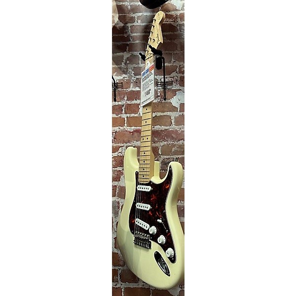 Used Fender Used Fender Artist Series Eric Clapton Stratocaster Olympic White Solid Body Electric Guitar