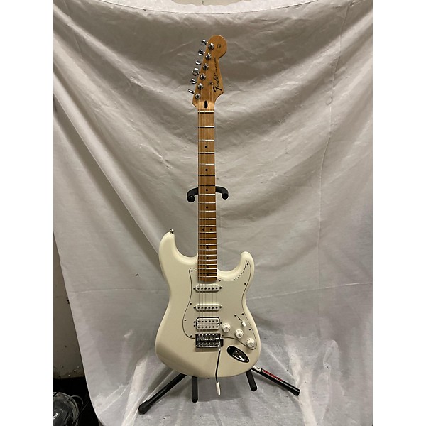 Used Fender Used Fender Standard Stratocaster White Solid Body Electric Guitar