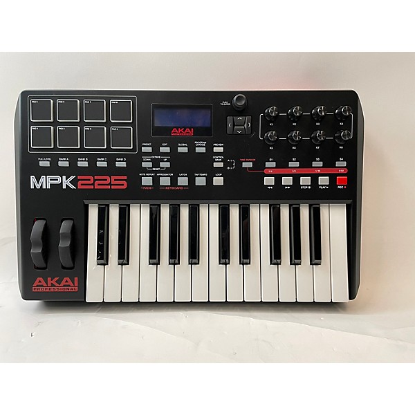 Used Akai Professional Used Akai Professional MPK225 25-Key MIDI Controller