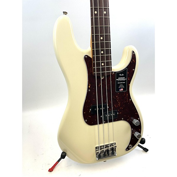 Used Fender Used Fender American Professional II Precision Bass Vintage White Electric Bass Guitar