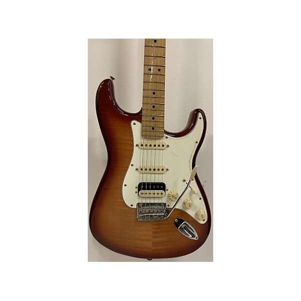 Used Fender Used Fender Player Plus Stratocaster Plus Top HSS Sienna Sunburst Solid Body Electric Guitar