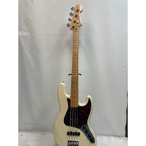 Used Fender Used Fender Player Plus Jass Bass Pearl White Electric Bass Guitar