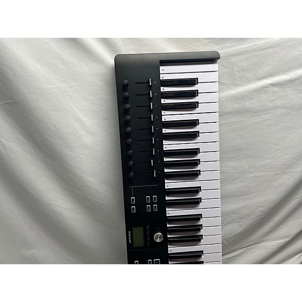 Used Arturia Used Arturia Keylab Essential 61 MIDI Controller