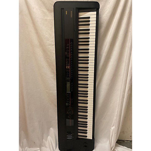 Used KORG Kross 61 Key Keyboard Workstation