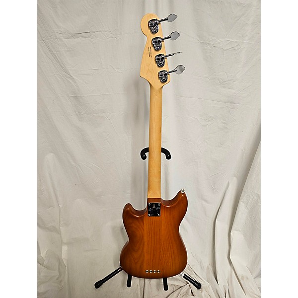 Used Fender Used 2022 Fender American Performer Mustang Bass Honey Burst Satin Electric Bass Guitar