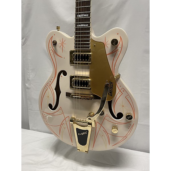 Used Gretsch Guitars Used Gretsch Guitars G5422T Electromatic White With Pinstripe Hollow Body Electric Guitar