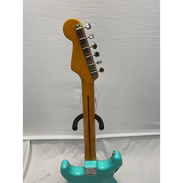 Used Fender Used Fender AMERICAN VINTAGE II 1957 STRATOCASTER Seafoam Green Solid Body Electric Guitar